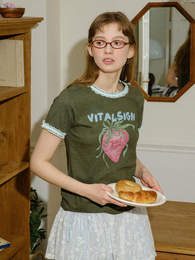 VITALSIGN（バイタルサイン）の「Strawberry Lace T-shirt (2 Colors)（Tops）」
