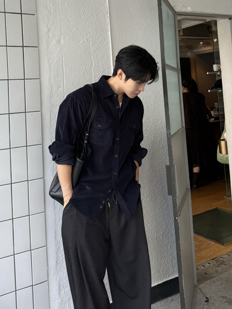 Ox over curved banding pants