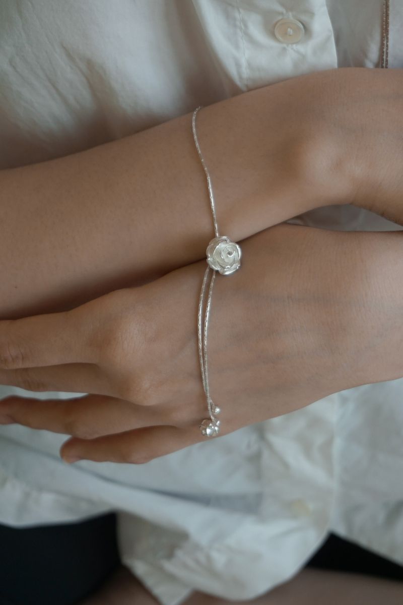 [MADE]DOUBLE FLOWER DROP BRACELET