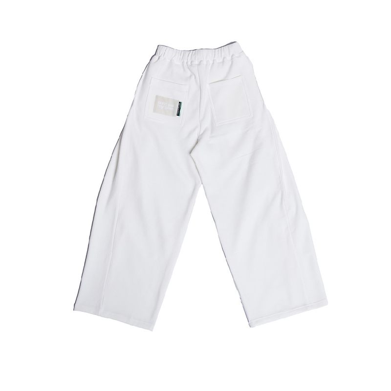 WIDE FIT TWO-TUCK PLEATS SWEAT PANTS_WHITE