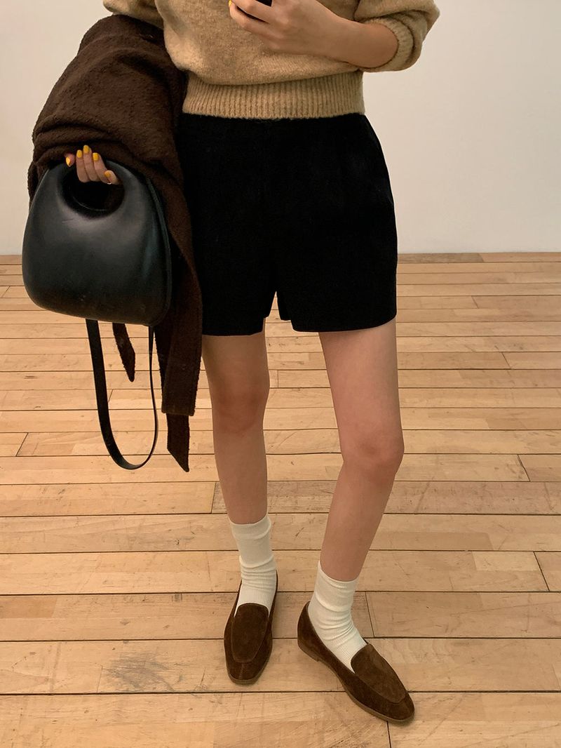 [MADE] Magita Wool V Cropped Knitwear