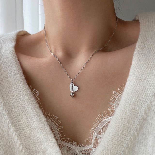 Acer rojo(アセルロジョ)の「 yu Heart ball, unique y necklace(Accessories)」