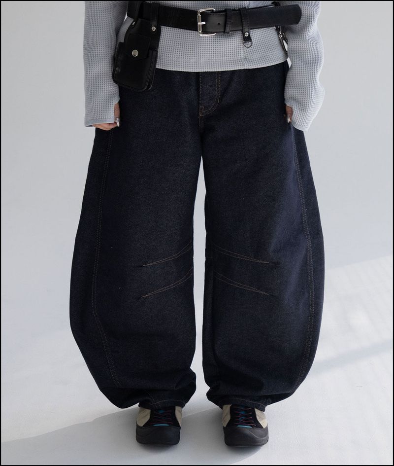 Davit ballon curved raw denim pants