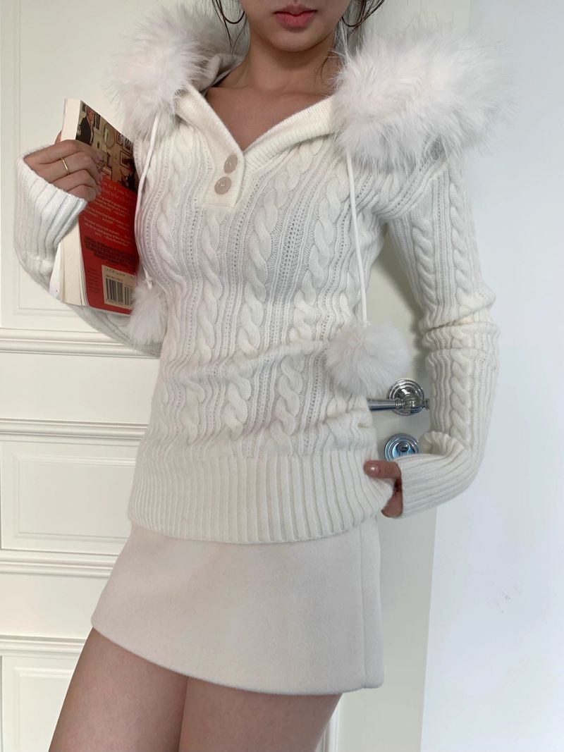 Snow Buddy Hood Twisted Knitwear