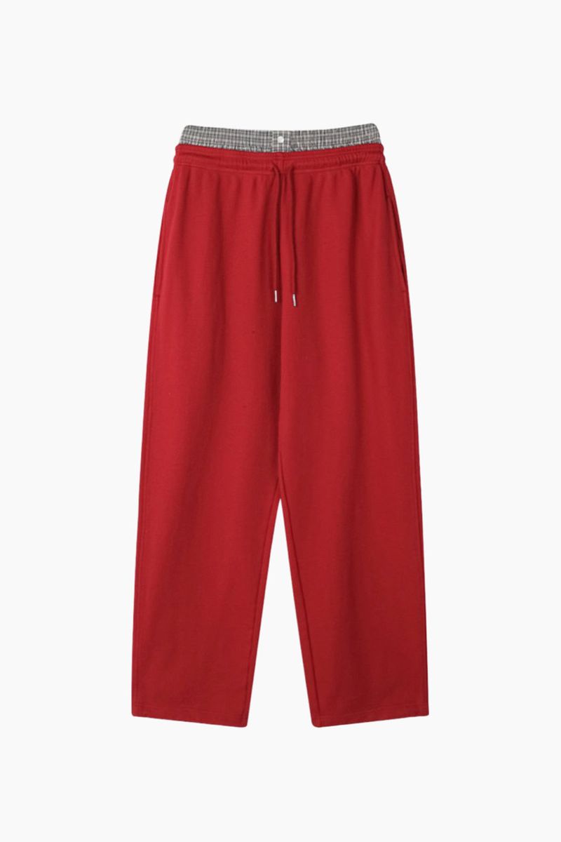 Check sagging sweatpants