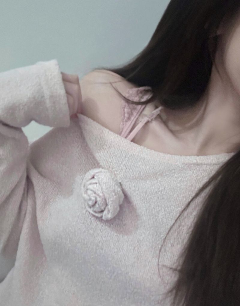 Loose Fit Corsage Knit Pink