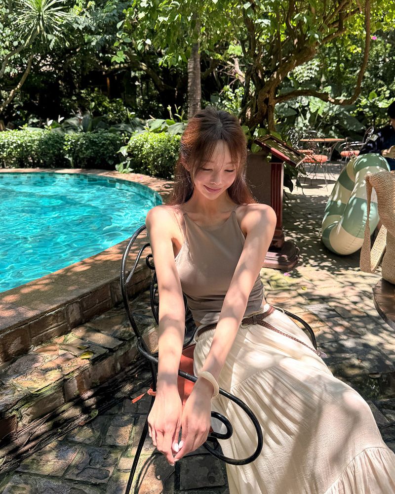Mitz halter‑neck sleeveless