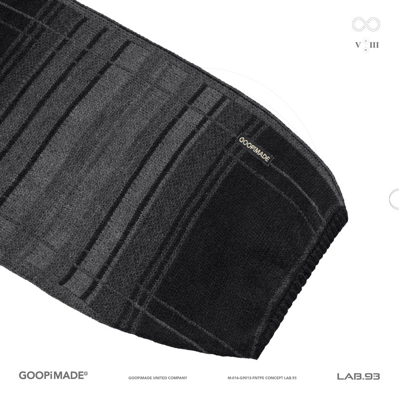 “8SE-01K” MEGA-type Plaid Knit Sweater