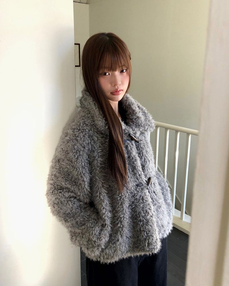 WONDER WONDER（ワンダーワンダー）の「Oren Fuzzy Faux-Fur Toggle Coat（Jackets/Outerwear）」