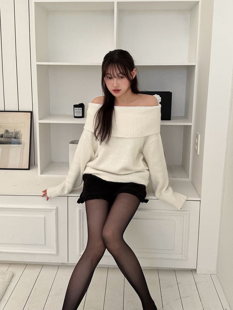 [MADE] Endelin Wool Off-Shoulder Knit