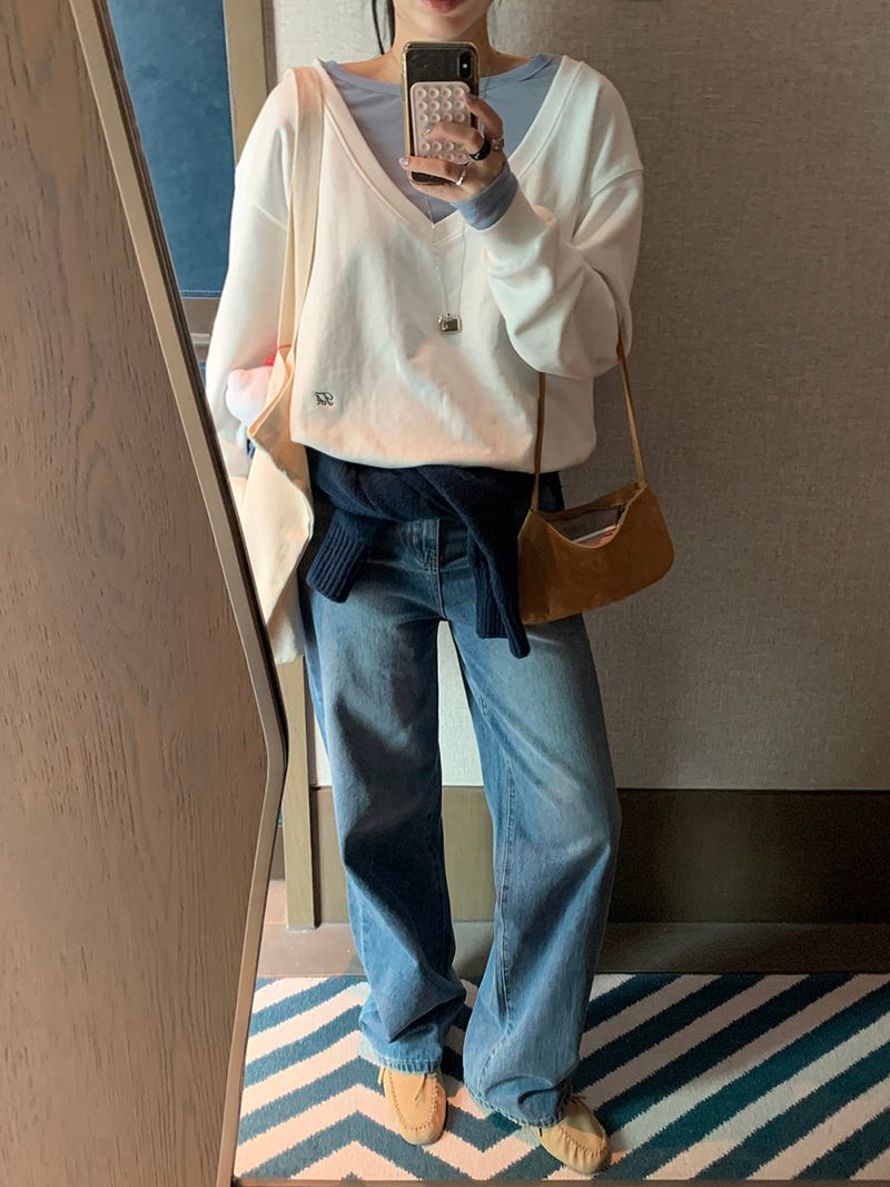 [MADE] TA DEEP V-NECK SWEATSHIRT