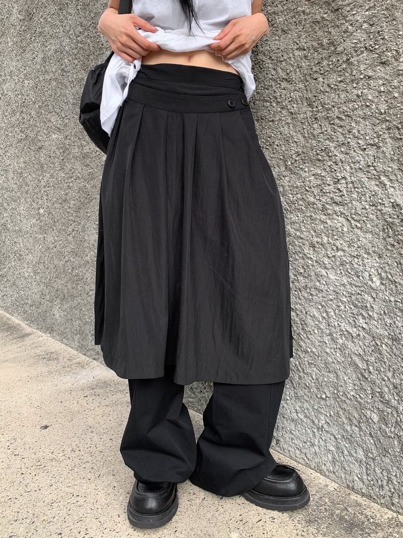 ASSEMBLY PLEATED SKIRT