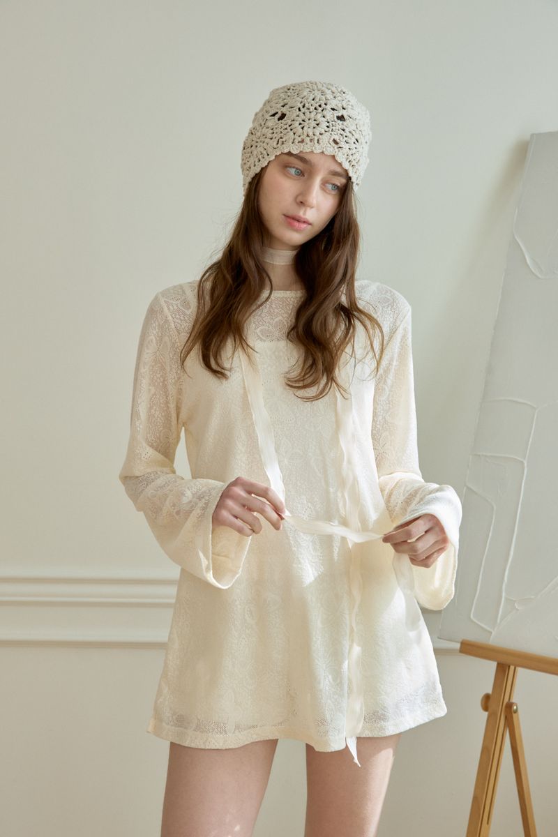 PINK PINEAPPLE（ピンクパイナップル）の「FLUTTER SHEER LONG BLOUSE（Tops）」