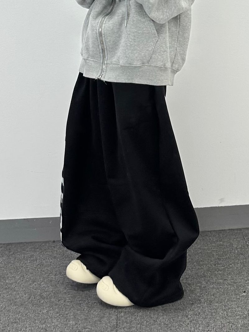 エイティフォアスウェットパンツ