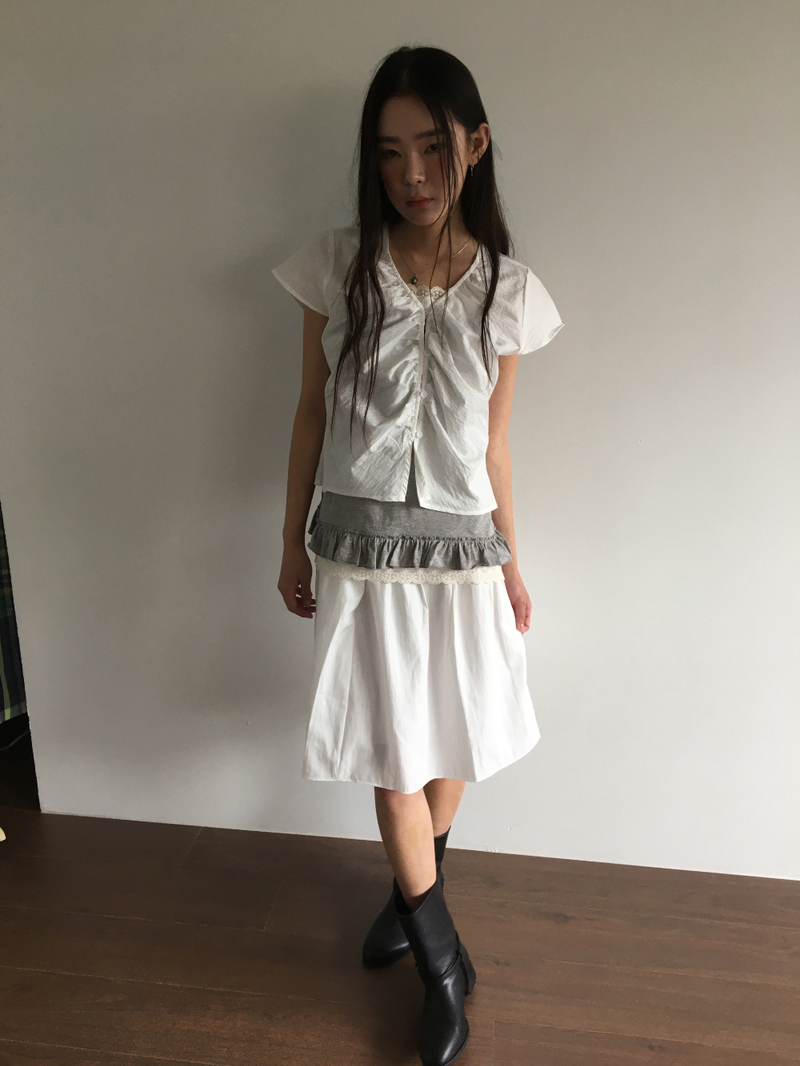 Wing Dot Shirring Blouse (2color)