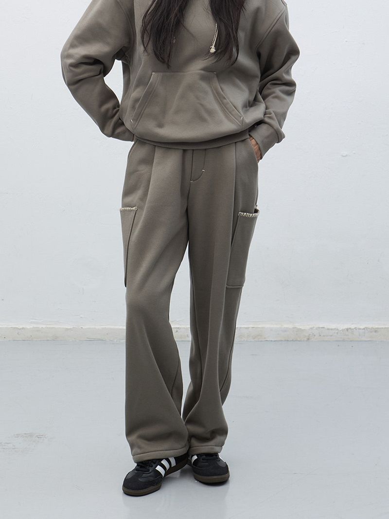 stitch cargo sweat pants