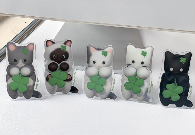 withsome(ウィズサム)の「Lucky thumbcat smart talk(Smartphone Accessories)」