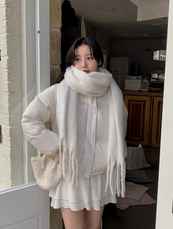 SHOPPERLAND（ショッパーランド）の「#Cozy Hairy Wide Scarf Muffler (4color)（Fashion Accessories）」