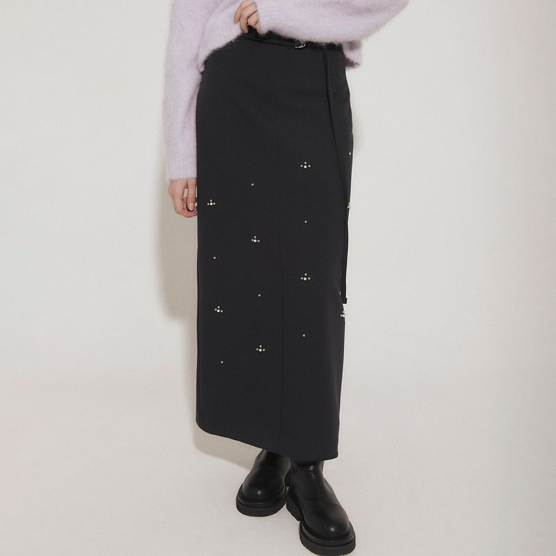 AWE BORN US（アボンアス）の「STUDS MAXI SKIRT [NAVY]（Skirts）」