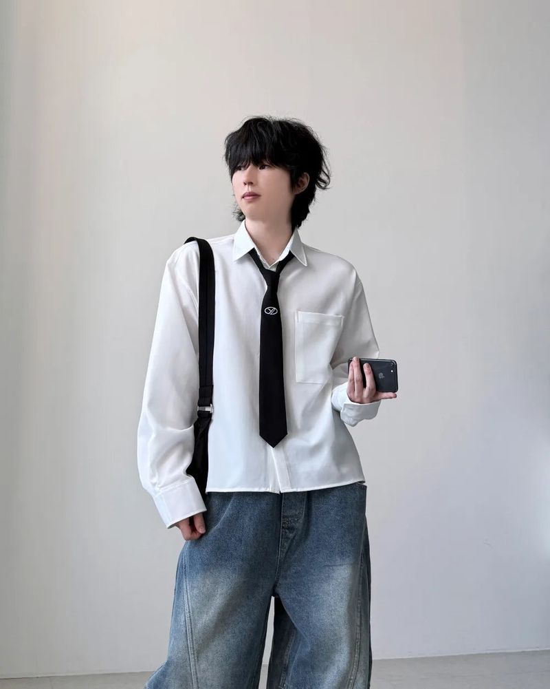 Odd Basic Cropped Shirt