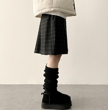 Bomi A-line pleated check midi skirt 