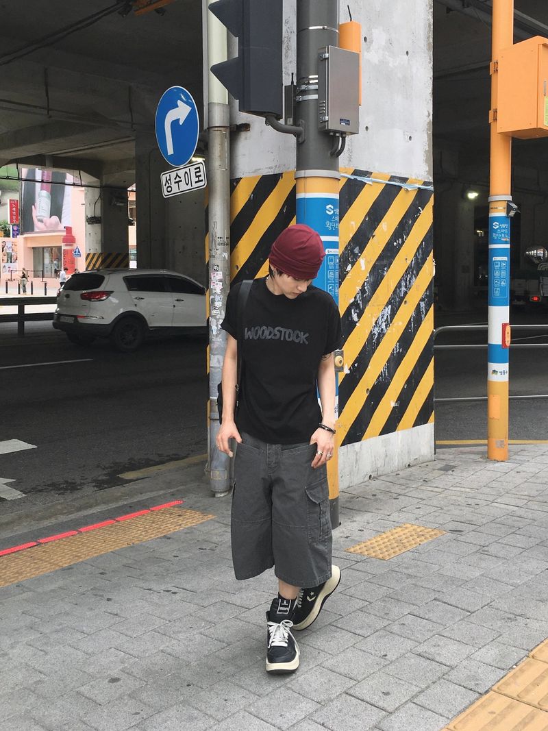 Stock Semi-Crop Short-Sleeve T-Shirt 4C