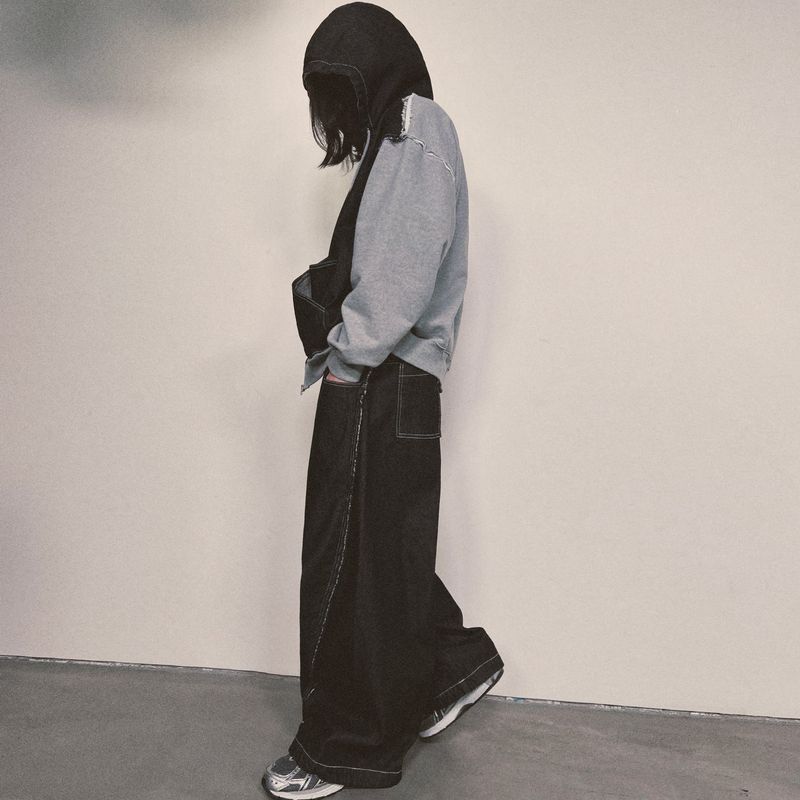 layered deconstructed zip-up hoodie_black