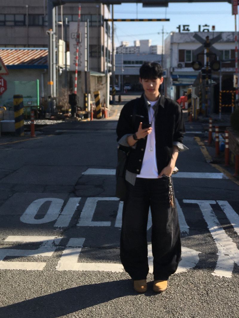Flow Denim Shacket (M, L / 2colors)