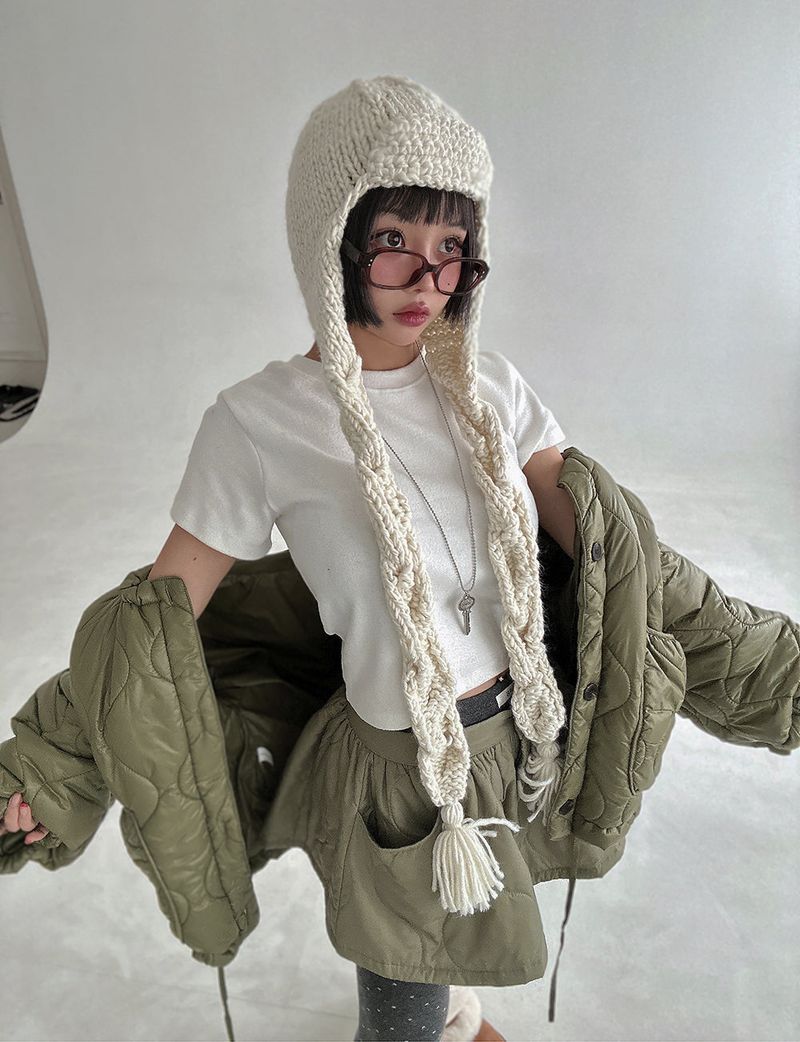 Twisted muffler earbuds Truffle hat