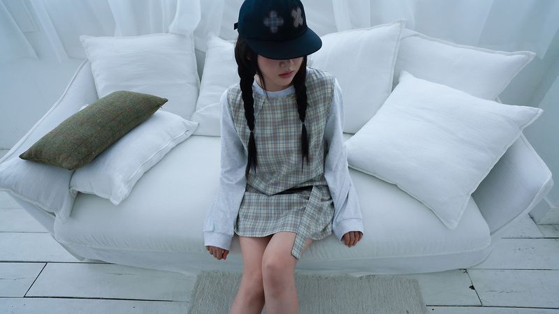 check button dress / brown