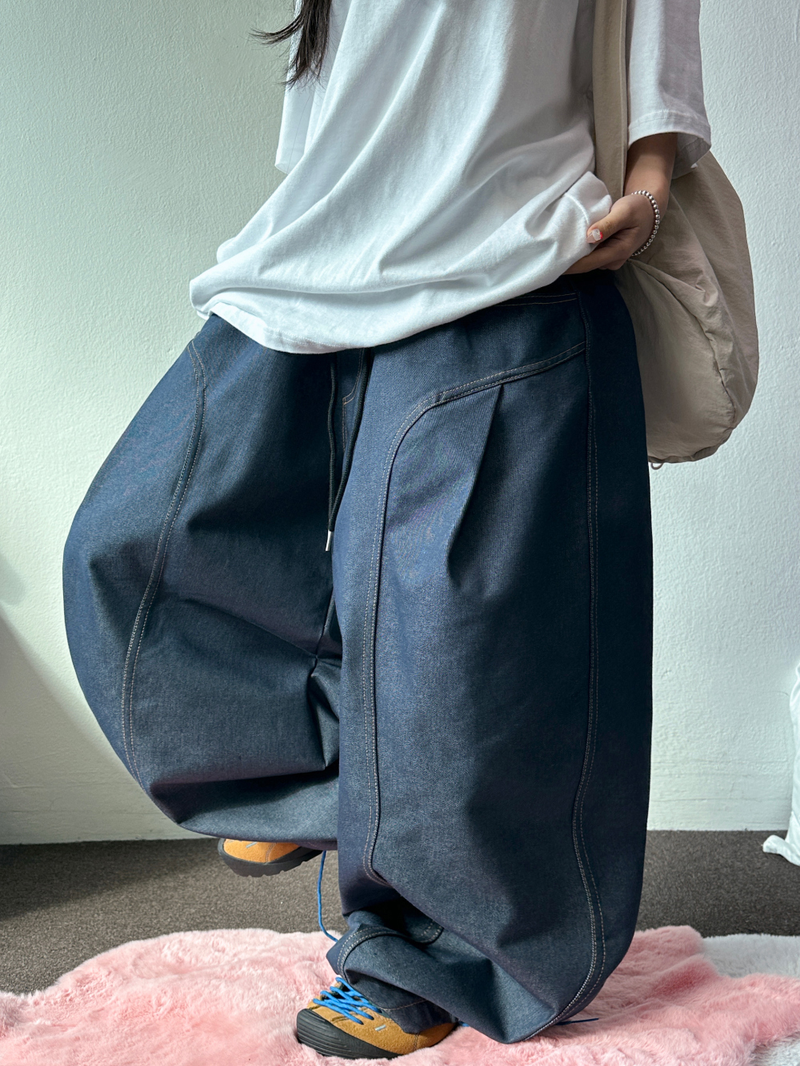 CCORTTI(コルッティ)の「FORMAL CAVE FRONT PLEAT DENIM STRING BALLOON PANTS 💙🩶🖤 - 3 COLORS(Pants)」