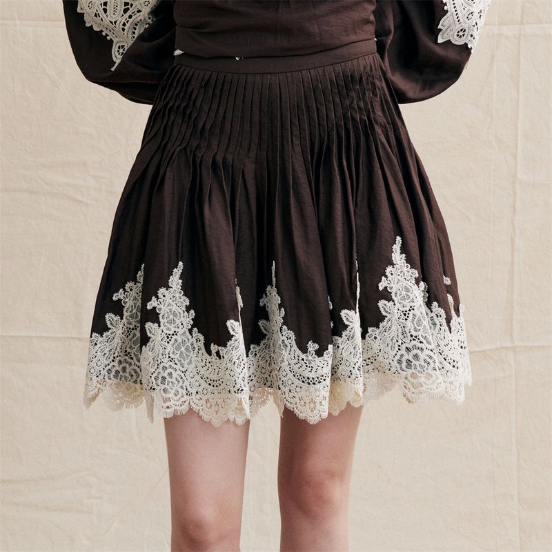 La mode MAQI（ラ モード マキ）の「Soft Cottage French Romantic Frill Lace Mini Skirt（Skirts）」