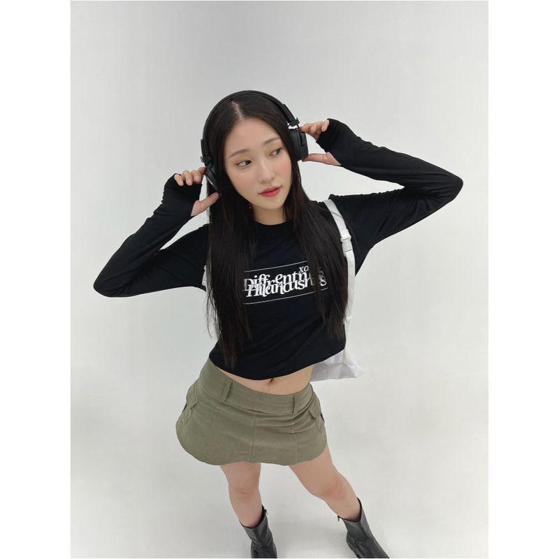 スタックスローガンロゴウォーマークロップ長袖Tシャツ