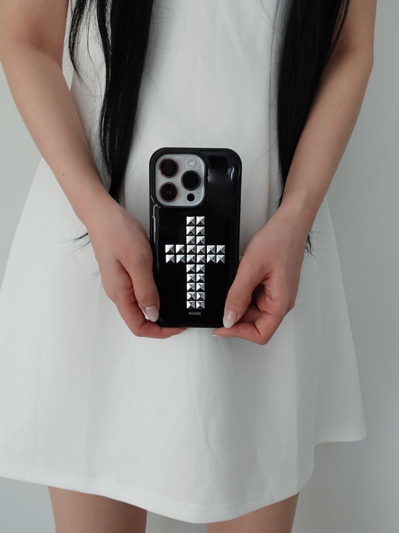 des stud case (black)