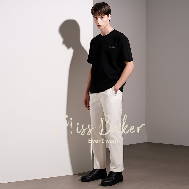 Miss Baker（ミスベイカー）の「スモールロゴTシャツ ブラック(MAN)（トップス）」