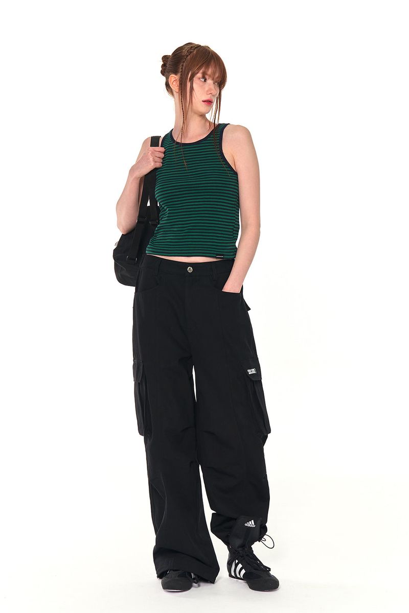212E WIDE CARGO TUCK PANTS (BLACK)