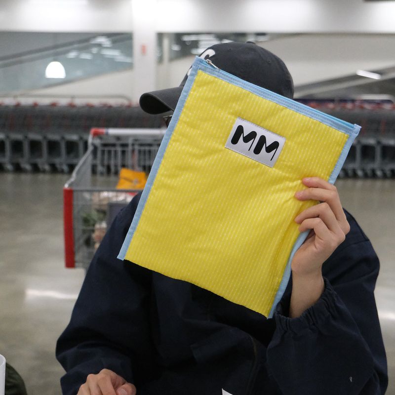 minmin（ミンミン）の「Fluffy Shield for iPad Pouch Lemon&Skyblue (12.9"inch)（Smartphone Accessories）」