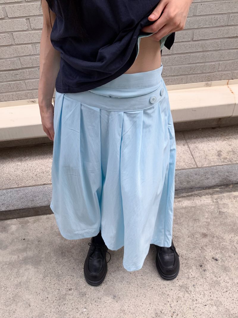 ASSEMBLY PLEATED SKIRT