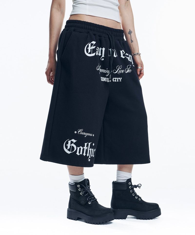 Gothic lettering Bermuda sweatpants - Black