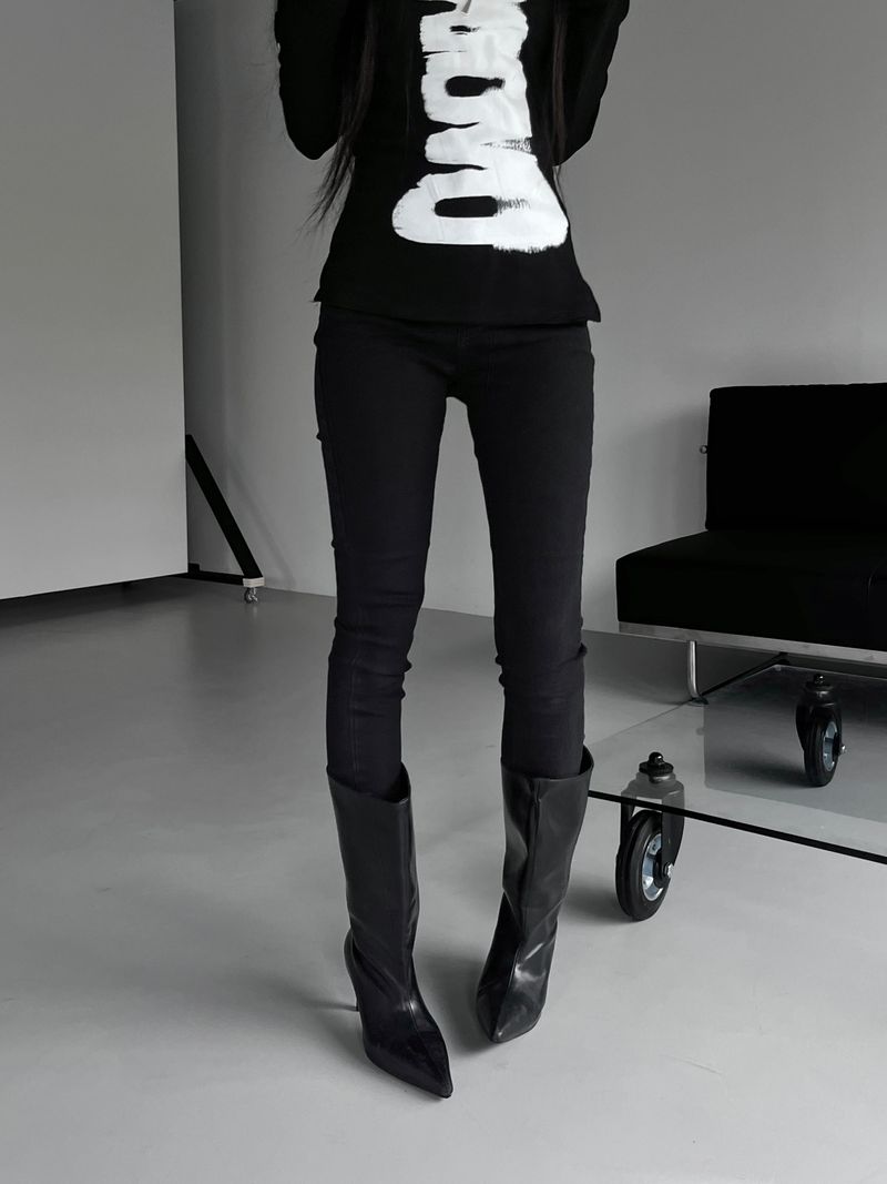 black vintage slub skinny denim