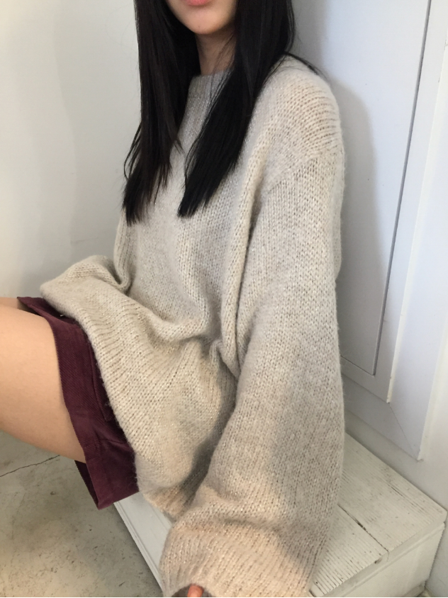 howu（ハウユ）の「バレーオーバーフィットバルーンニットセーター（3c）（Tops）」