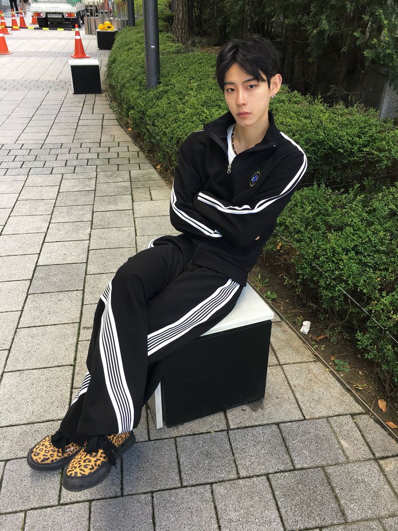 Bant Diagonal Track Wide Sweatpants 3C