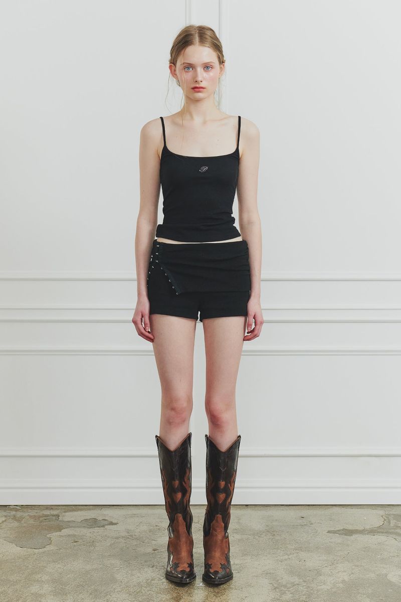PAIN OR PLEASURE（ペインオアプレジャー）の「VERA LOGO TOP black（Tops）」