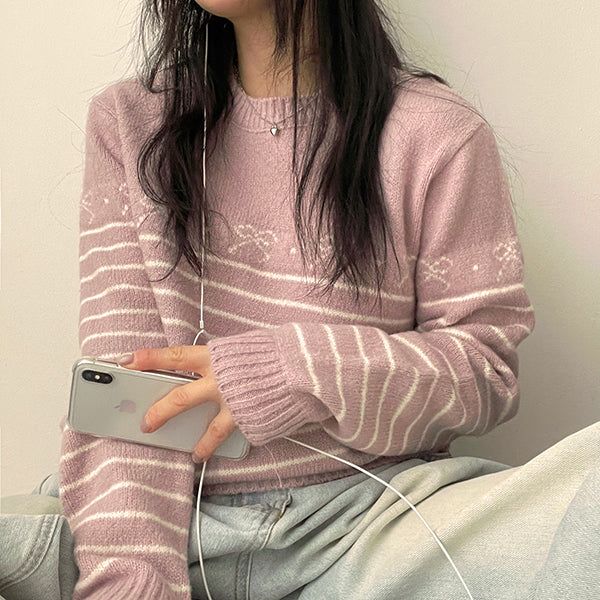 hijjoo（ハイチュー）の「Poch Stripe Ribbon Round Knitwear（Tops）」