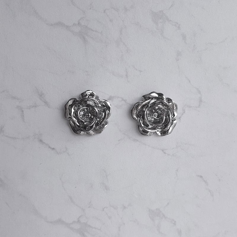 [IVE Yujin Piercing] Metal Rose Piercing - Silver Color