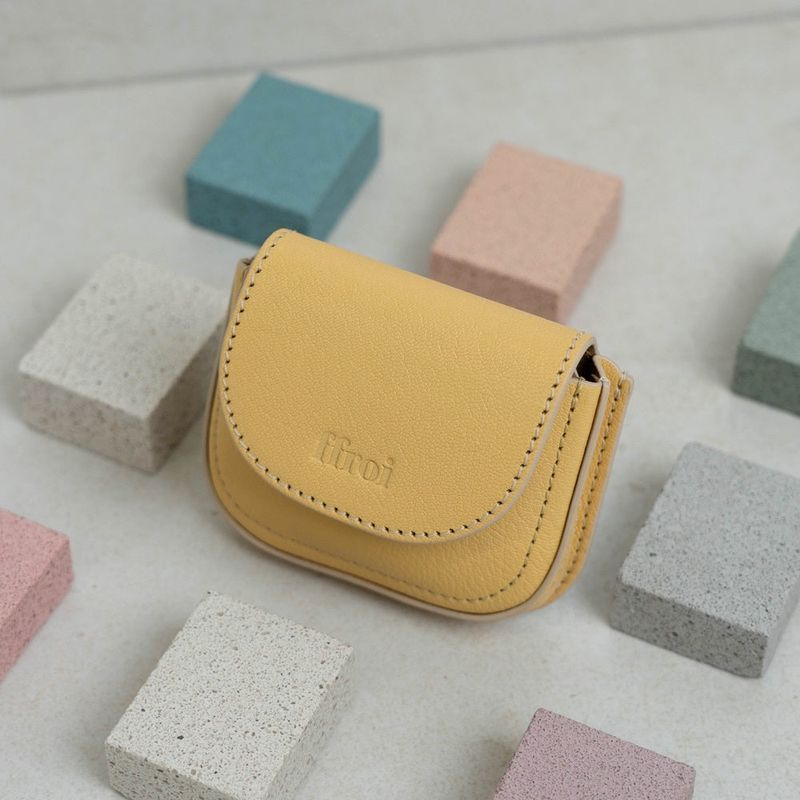 ffroi（プルア）の「ポールカードホルダー 5カラー（スマホグッズ/小物）」