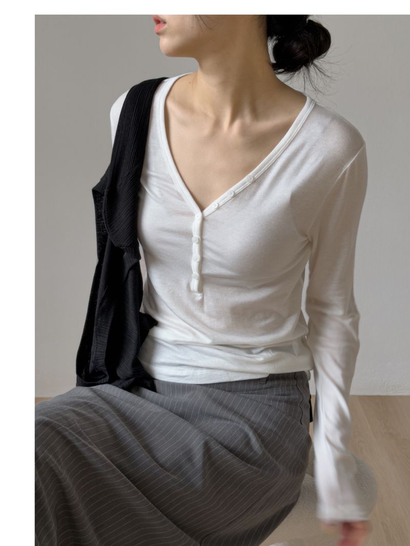 Olaf Button V-Neck T-Shirt