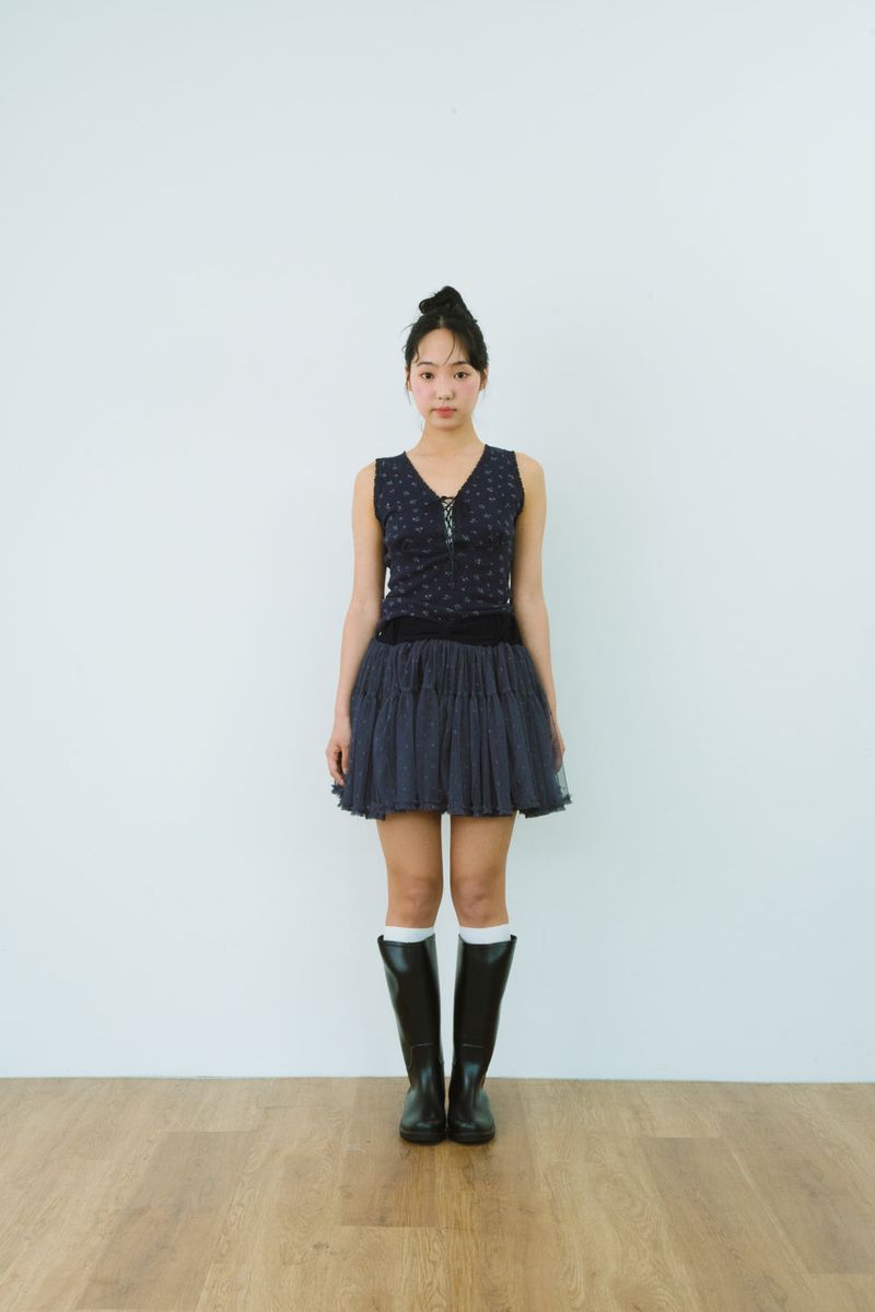FLOWER EYELET LACE UP TOP
