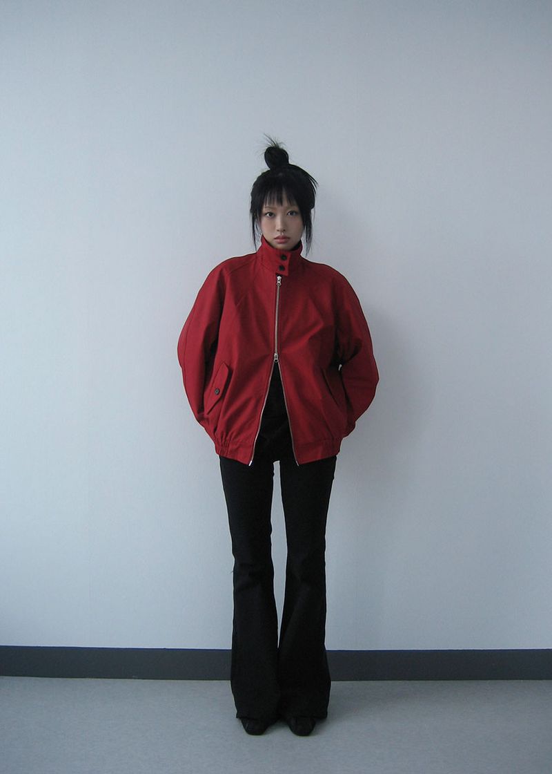 HIP SHIRRING BOOTS CUT PANTS
