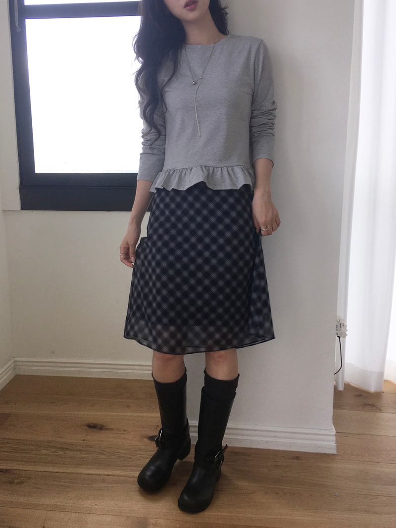 Two Buckle Middle Boots